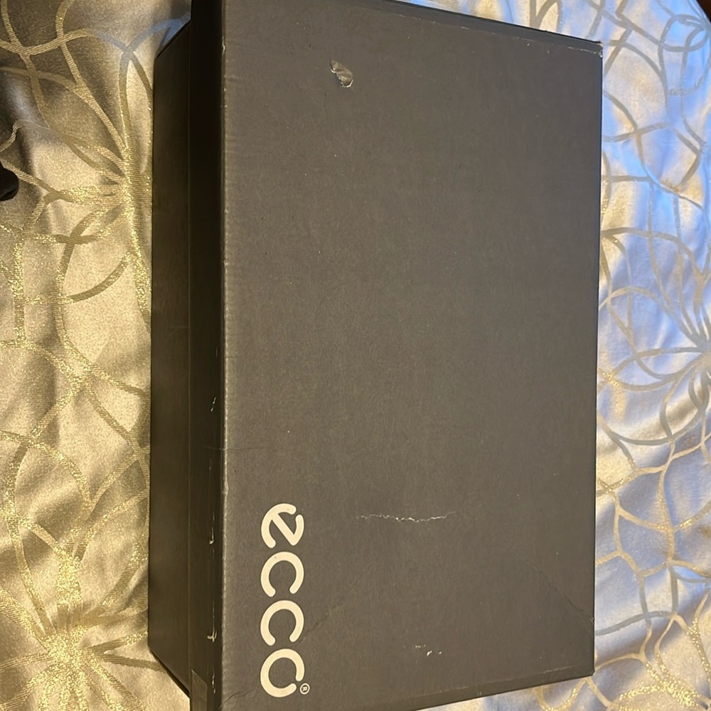 Ecco size 12-12.5 Neoflexor Lace up brown leather shoes. Meant for comfort